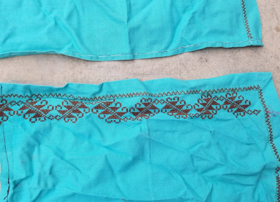 EL İŞLEMESİ ANTİKA KANAVİÇE SEDİR KENARI VE YASTIK TAKIMI