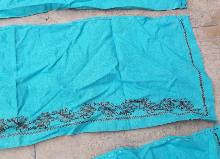 EL İŞLEMESİ ANTİKA KANAVİÇE SEDİR KENARI VE YASTIK TAKIMI