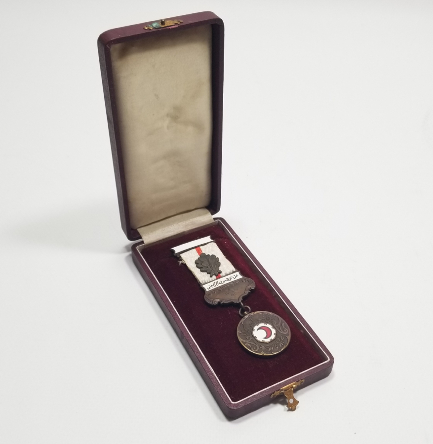 ORİJİNAL KUTUSUNDA 1. DÜNYA SAVAŞI DÖNEMİ NADİR HİLAL-İ AHMER MADALYA