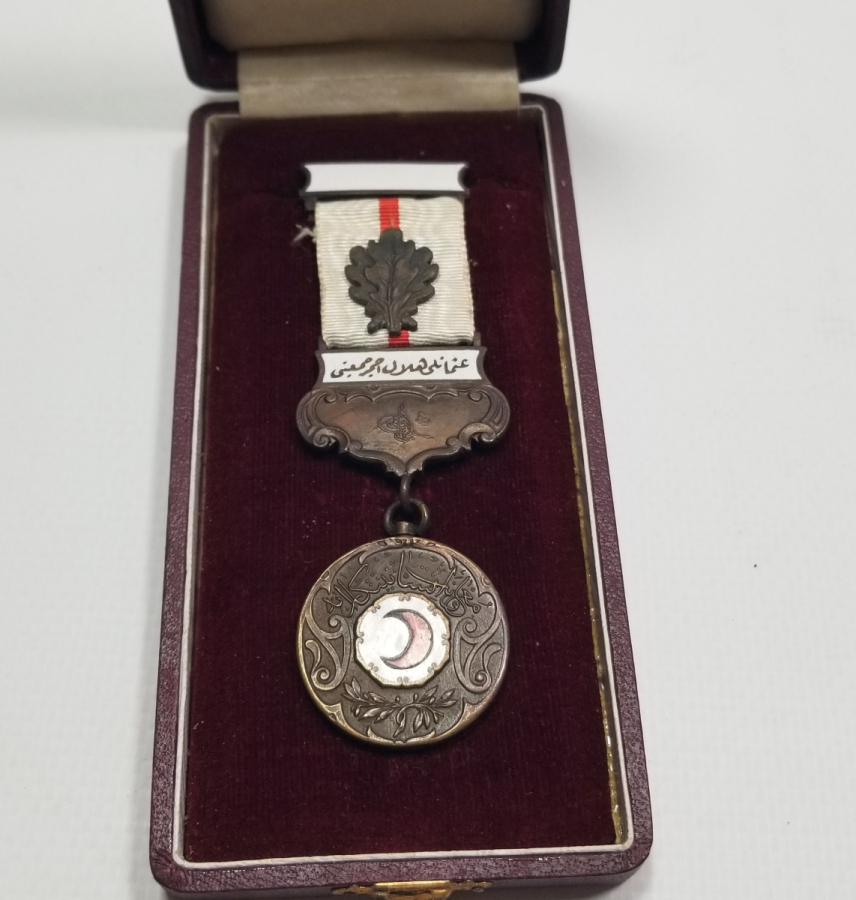 ORİJİNAL KUTUSUNDA 1. DÜNYA SAVAŞI DÖNEMİ NADİR HİLAL-İ AHMER MADALYA