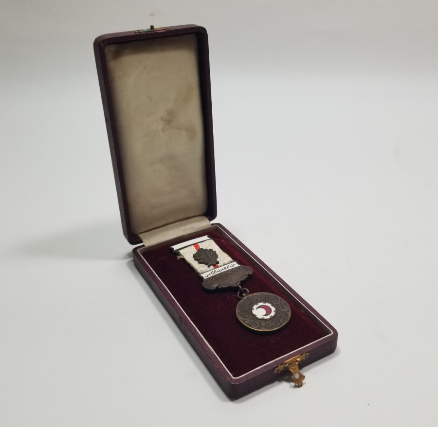 ORİJİNAL KUTUSUNDA 1. DÜNYA SAVAŞI DÖNEMİ NADİR HİLAL-İ AHMER MADALYA