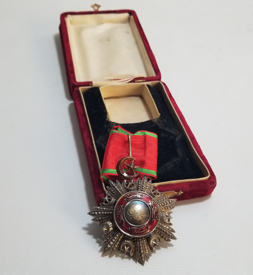 ORJİNAL KUTUSUNDA 3. DERECE MECİDİ NİŞANI