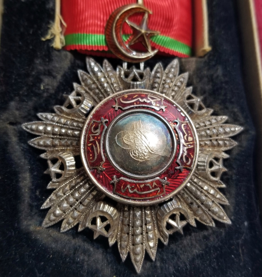 ORJİNAL KUTUSUNDA 3. DERECE MECİDİ NİŞANI