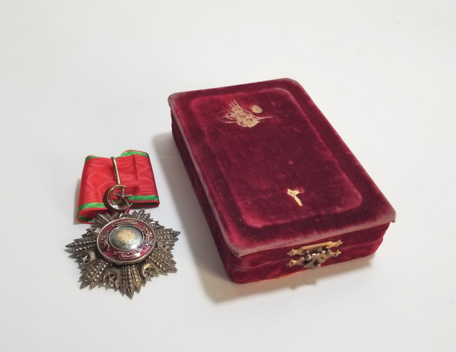 ORJİNAL KUTUSUNDA 3. DERECE MECİDİ NİŞANI