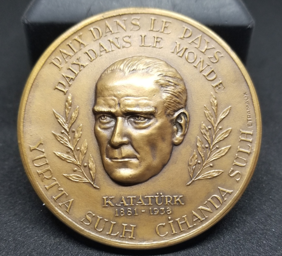 NADİR 1958 YILI BRUKSEL SERGİSİ MADALYONU