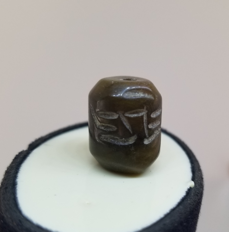 ÜZERİNDE SURET GÖRSELİ BULUNAN BÜYÜK BOY UZAKDOĞU MERCAN KOLYE HABBESİ