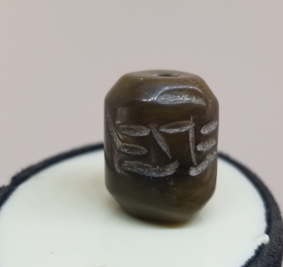 ÜZERİNDE SURET GÖRSELİ BULUNAN BÜYÜK BOY UZAKDOĞU MERCAN KOLYE HABBESİ