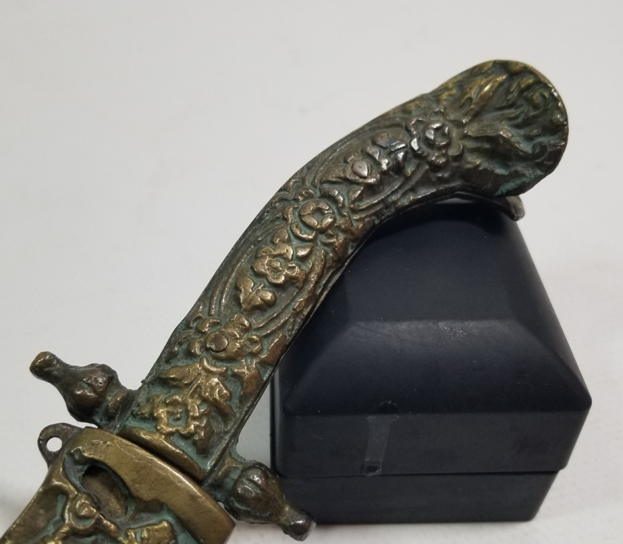 ÜZERİ RUMCA YAZILI ANTİKA ZARF AÇACAĞI