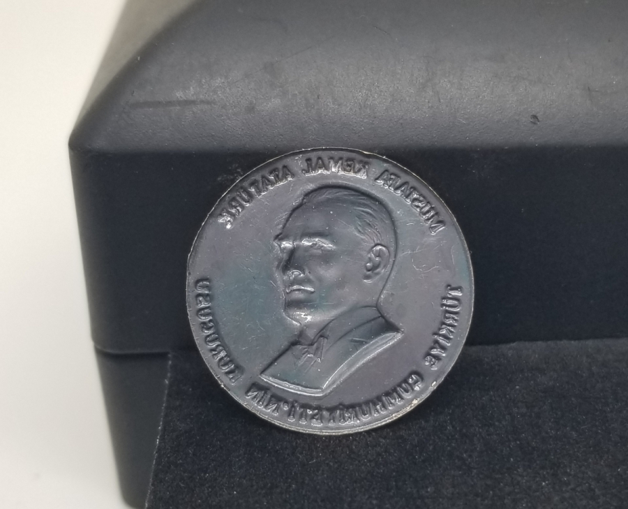 ANTİKA GÜMÜŞ ATATÜRK ROZETİ
