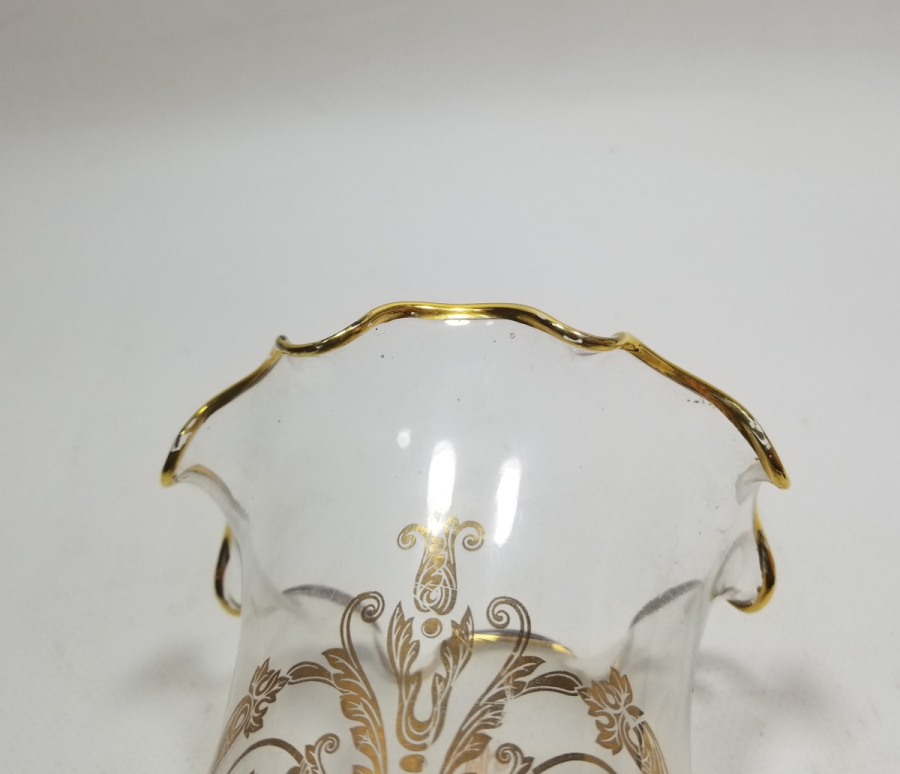 ÜZERİ ALTIN VARAKLI ANTİKA GAZ LAMBASI CAMI