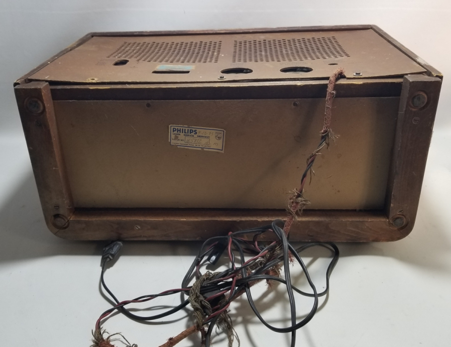 BÜYÜK BOY ANTİKA AHŞAP KASA RADYO