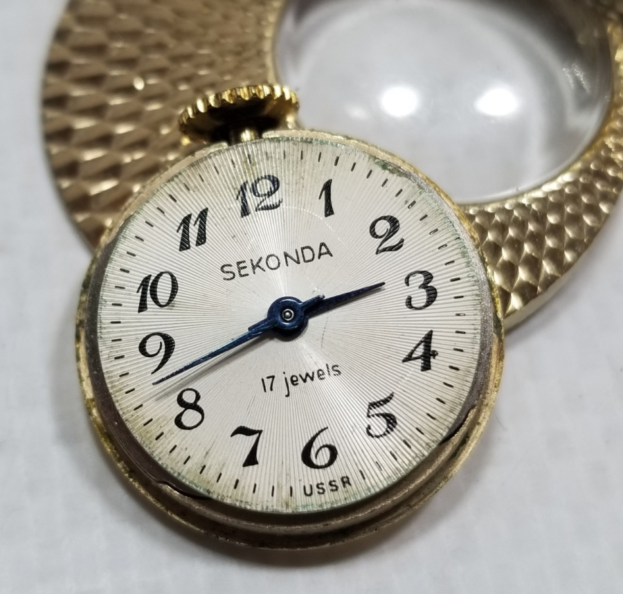 ALTIN KAPLAMA KURMALI ANTİKA KOLYE SAAT