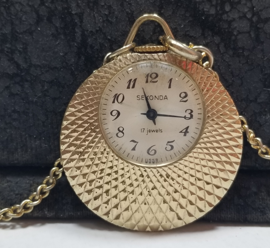 ALTIN KAPLAMA KURMALI ANTİKA KOLYE SAAT