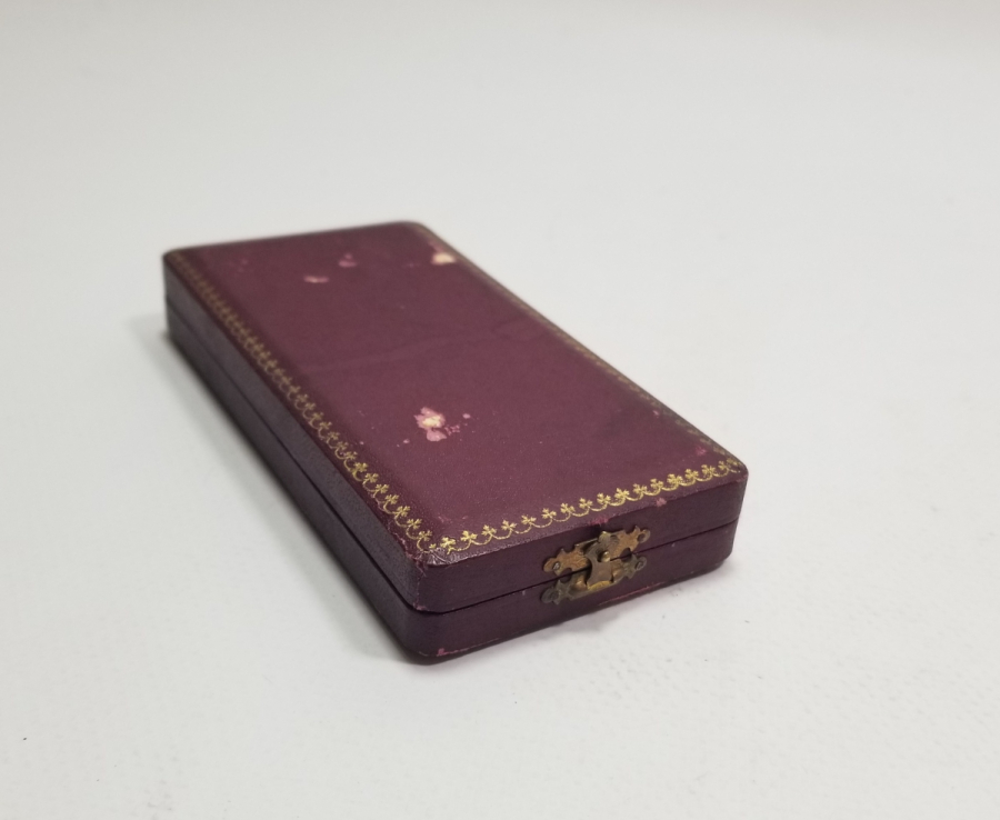 ORİJİNAL KUTUSUNDA 1. DÜNYA SAVAŞI DÖNEMİ NADİR HİLAL-İ AHMER MADALYA