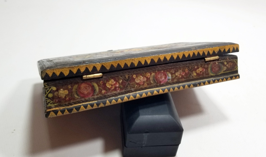 EL BOYAMA İŞÇİLİKLİ VE AYETLİ OSMANLI DÖNEMİ NADİR AHŞAP DİRHEM KUTUSU