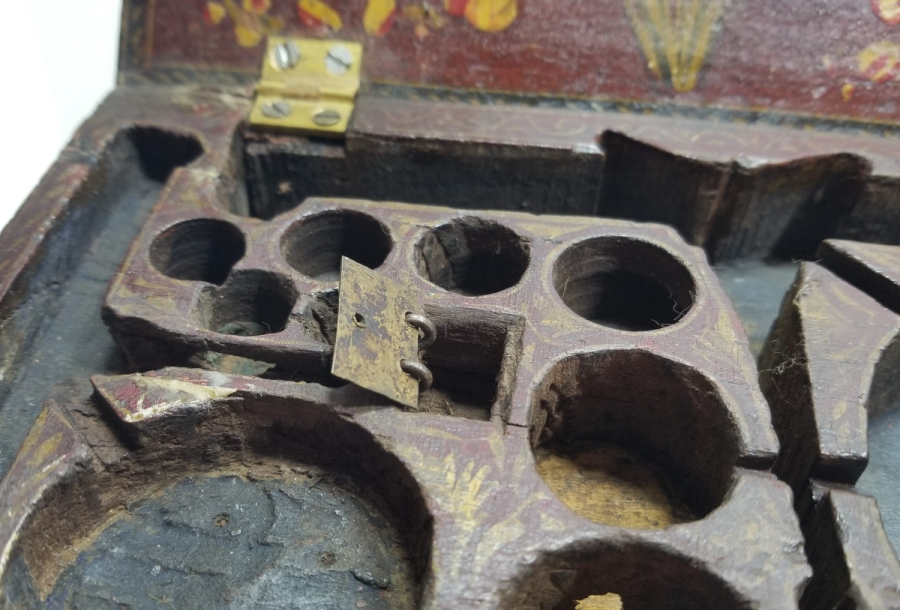 EL BOYAMA İŞÇİLİKLİ VE AYETLİ OSMANLI DÖNEMİ NADİR AHŞAP DİRHEM KUTUSU