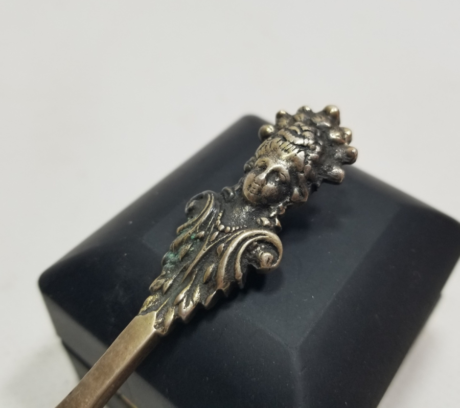 KABARTMA İŞÇİLİKLİ ANTİKA GÜMÜŞ ZARF AÇACAĞI