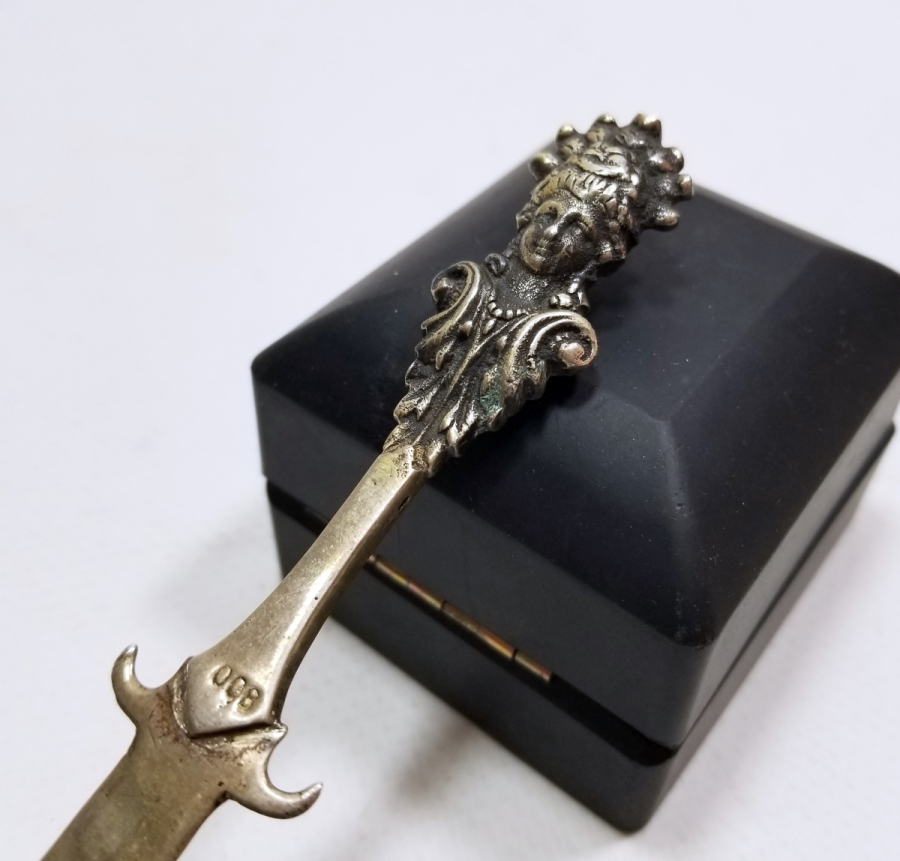 KABARTMA İŞÇİLİKLİ ANTİKA GÜMÜŞ ZARF AÇACAĞI