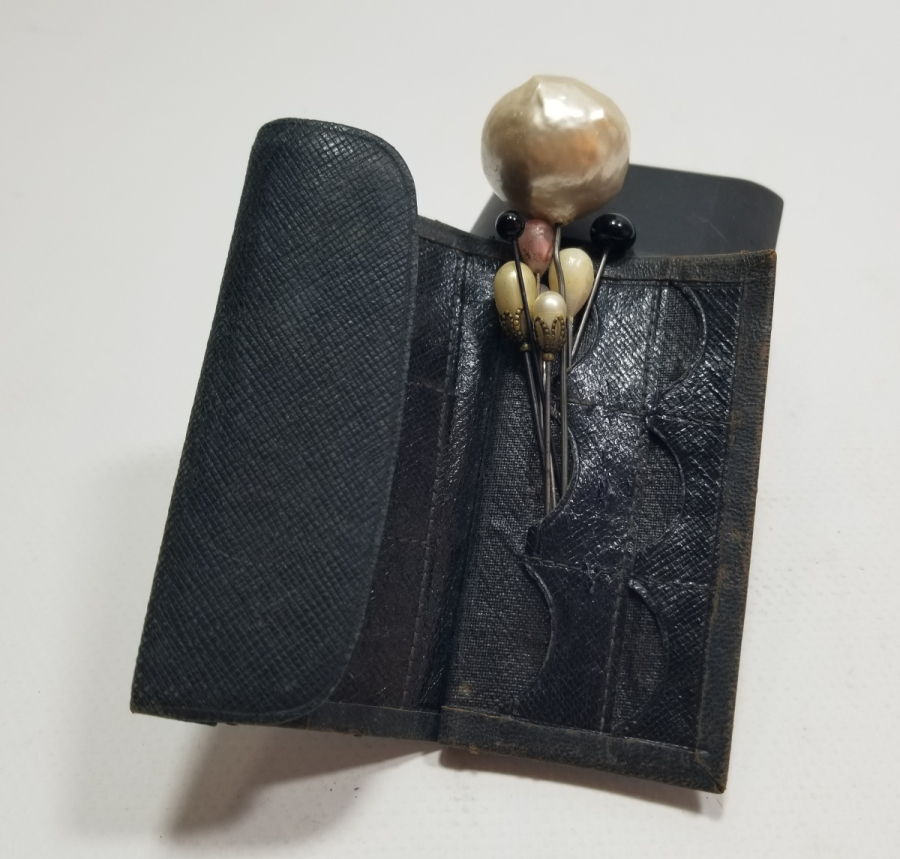 ANTİKA PELERİN İĞNELERİ LOTU