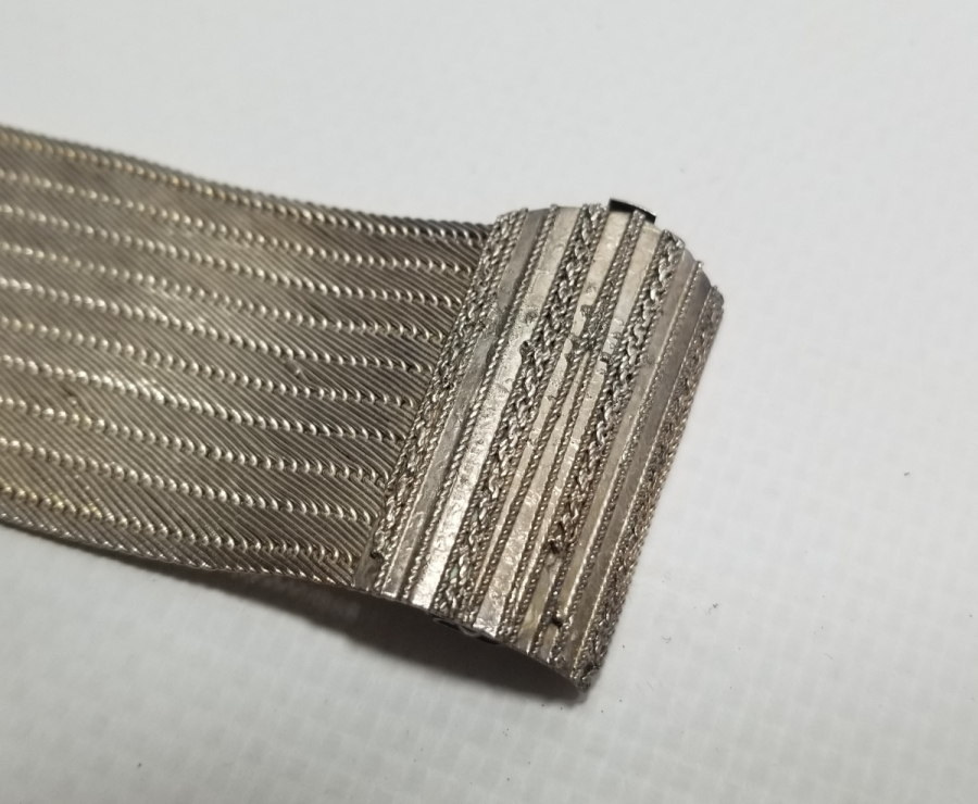 ÜZERİ KABARTMA İŞÇİLİKLİ ANTİKA TRABZON İŞİ HASIR ÖRME GÜMÜŞ GELİN BİLEZİĞİ