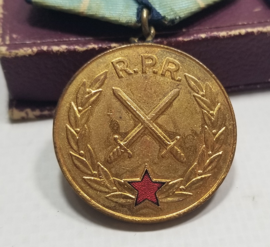 ORİJİNAL KUTUSUNDA 1. DERECE BULGAR ASKERİ LİYAKAT MADALYASI