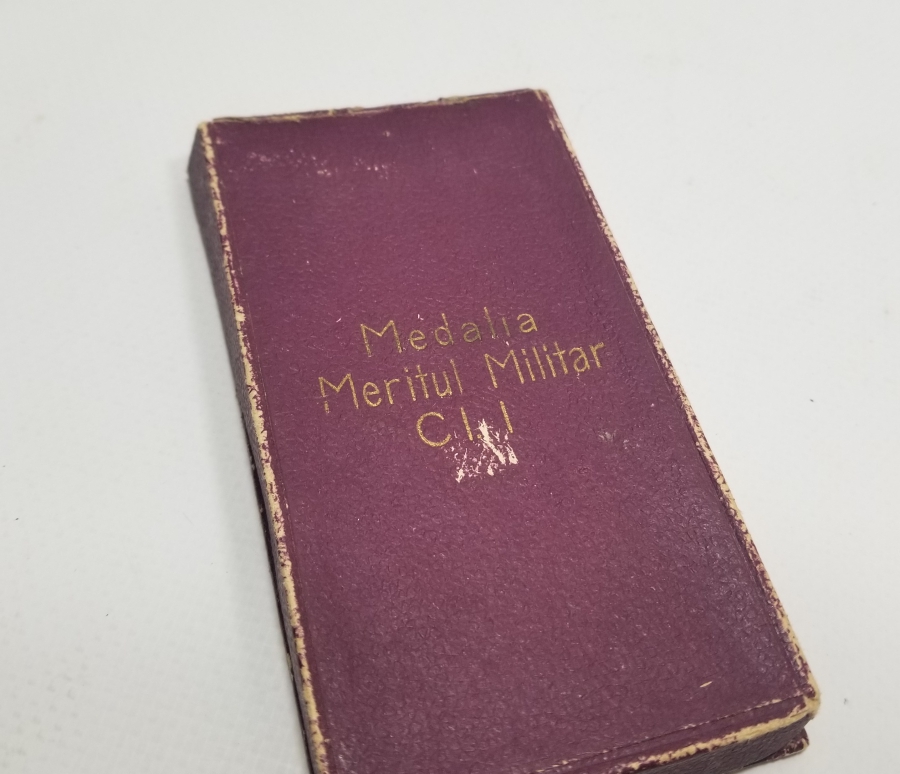 ORİJİNAL KUTUSUNDA 1. DERECE BULGAR ASKERİ LİYAKAT MADALYASI