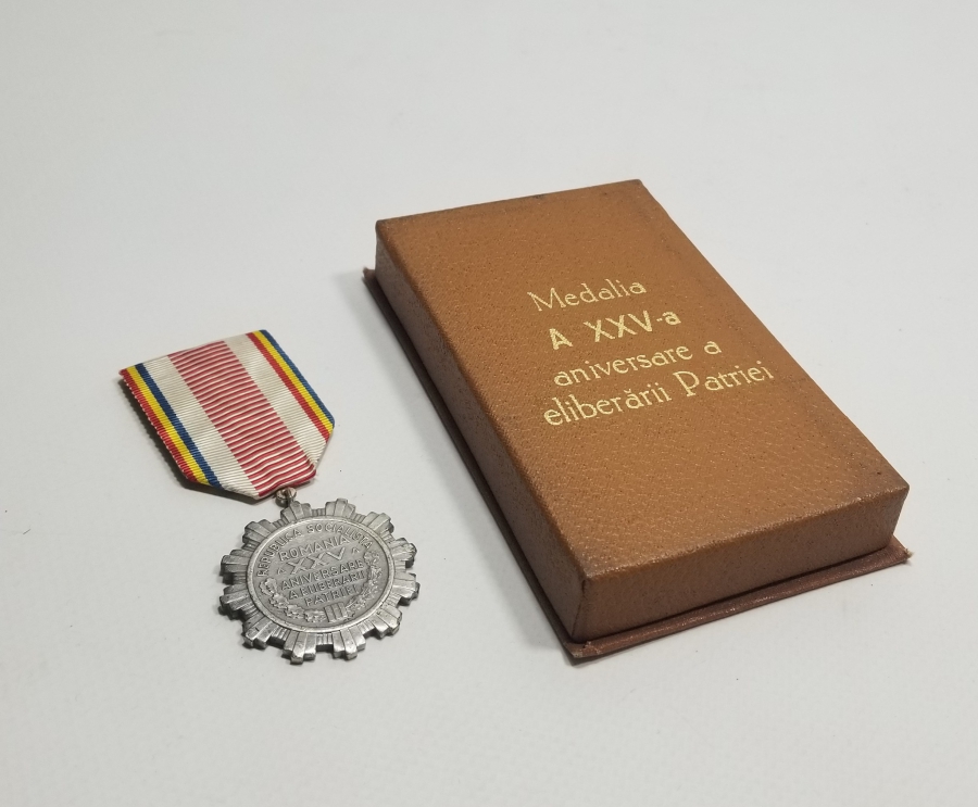 ORİJİNAL KUTUSUNDA NADİR SOVYET KURTULUŞ MADALYASI