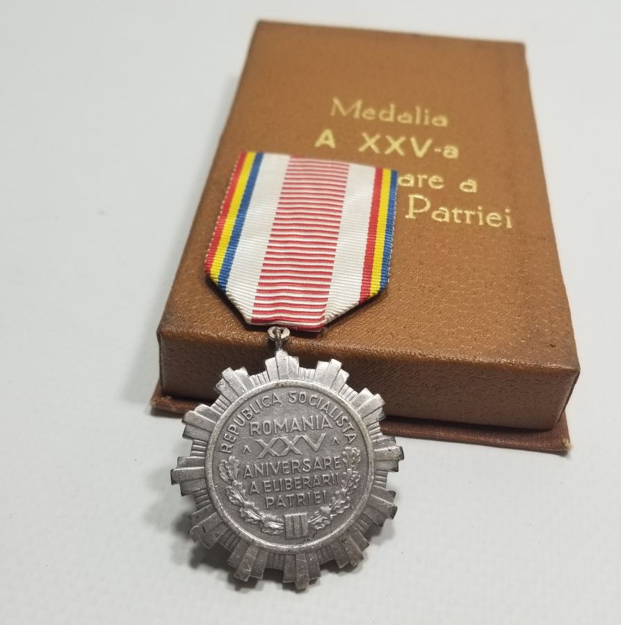 ORİJİNAL KUTUSUNDA NADİR SOVYET KURTULUŞ MADALYASI