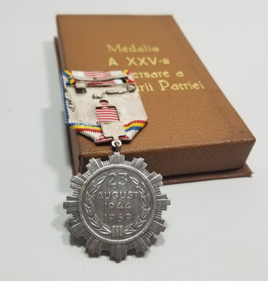 ORİJİNAL KUTUSUNDA NADİR SOVYET KURTULUŞ MADALYASI