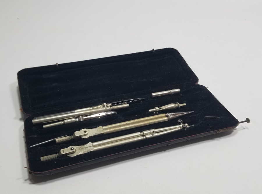 ORİJİNAL KUTUSUNDA ANTİKA PERGEL TAKIMI