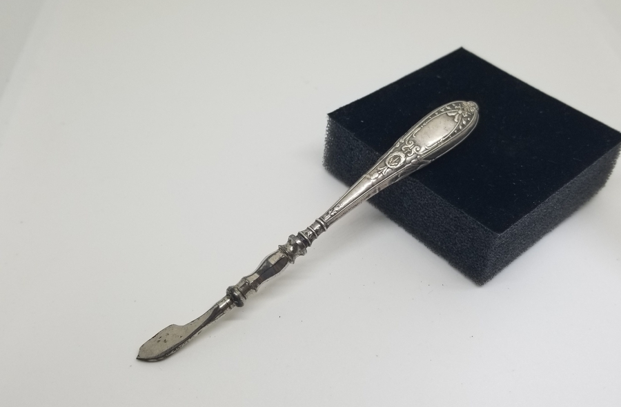 GÜMÜŞ TUTMAÇLI ANTİKA PEDİKÜR BİSTÜRİSİ