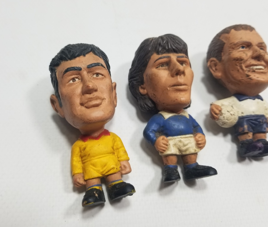 ANTİKA OYUNCAK FUTBOLCU FİGÜRLERİ