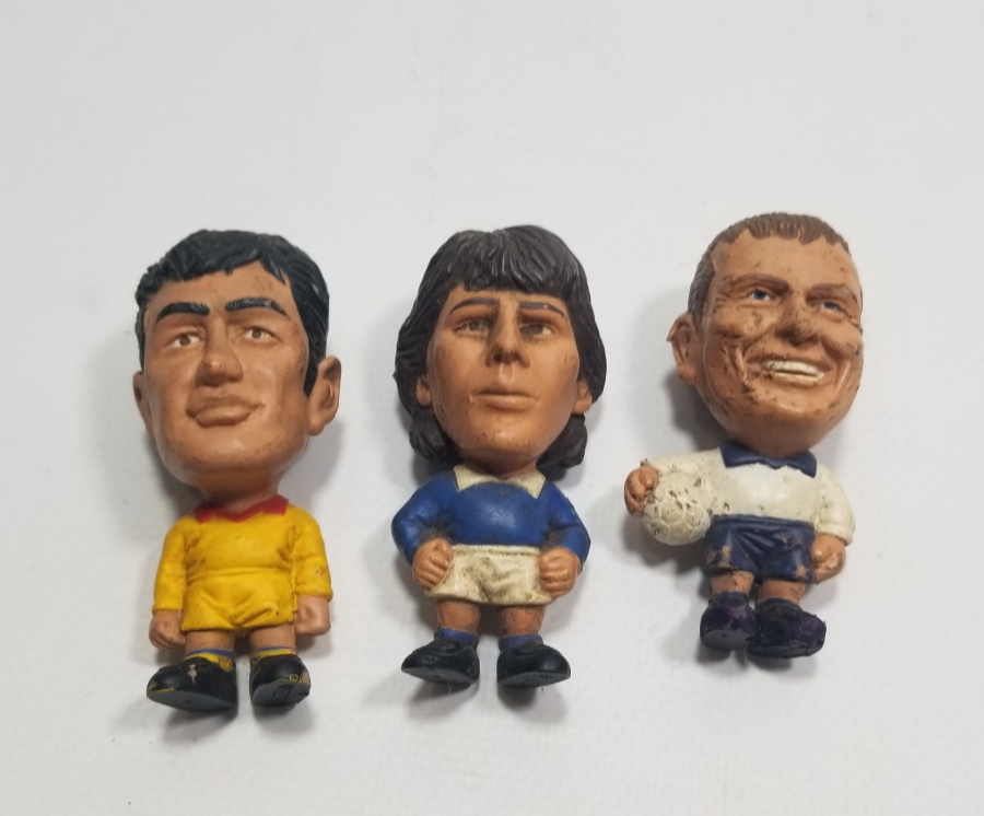 ANTİKA OYUNCAK FUTBOLCU FİGÜRLERİ