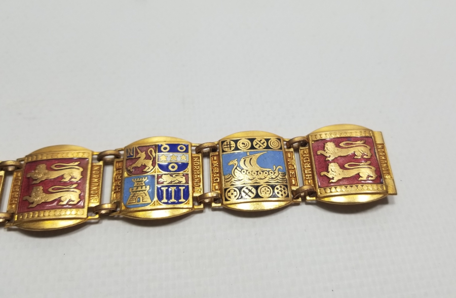 MİNE İŞÇİLİKLİ VE ALTIN KAPLAMA ANTİKA BİLEKLİK