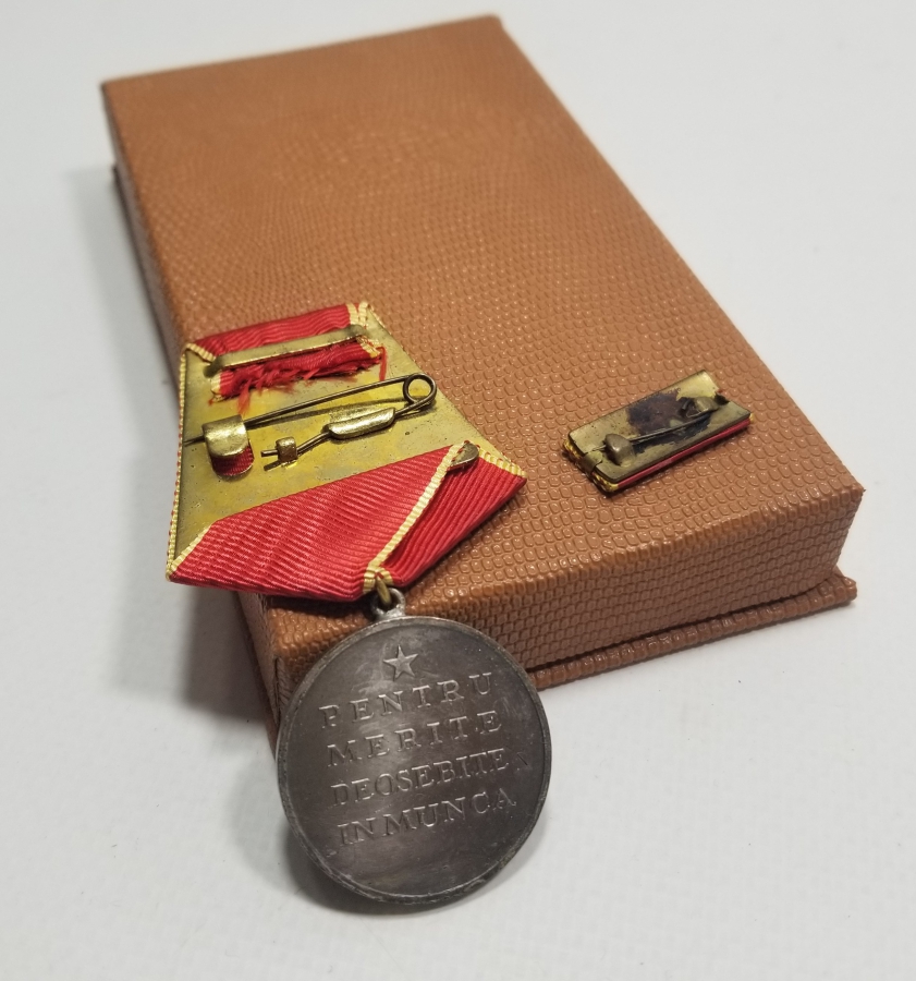 ORİJİNAL KUTUSUNDA ÇOK NADİR SOVYET EMEK MADALYASI