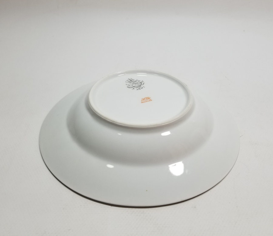 ARKASI OSMANLICA YAZILI VE ALTIN VARAKLI PORSELEN YEMEK TABAĞI