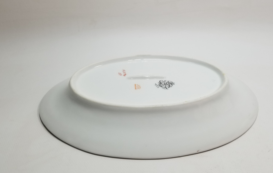 ARKASI OSMANLICA YAZILI VE ALTIN VARAKLI PORSELEN SALATA TABAĞI