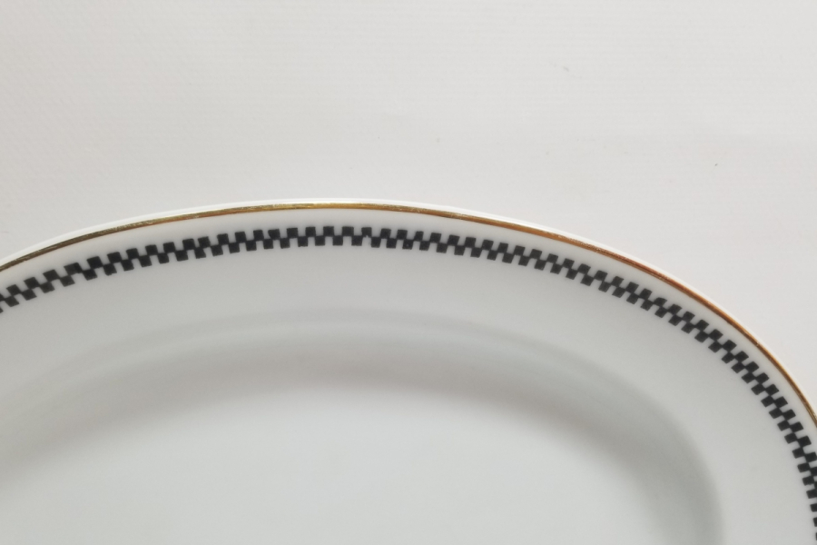 ARKASI OSMANLICA YAZILI VE ALTIN VARAKLI PORSELEN SALATA TABAĞI