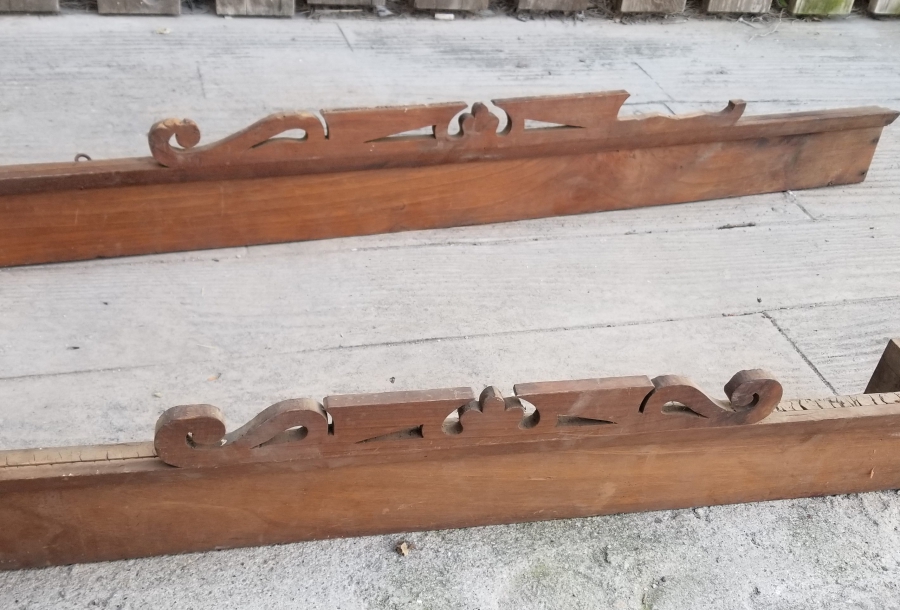 OSMANLI DÖNEMİ TESTERE İŞÇİLİKLİ İKİ ADET AHŞAP AYNA ÜSTÜ