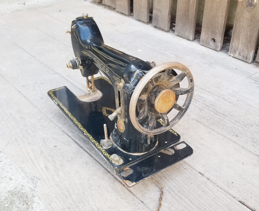 ANTİKA SİNGER DİKİŞ MAKİNESİ