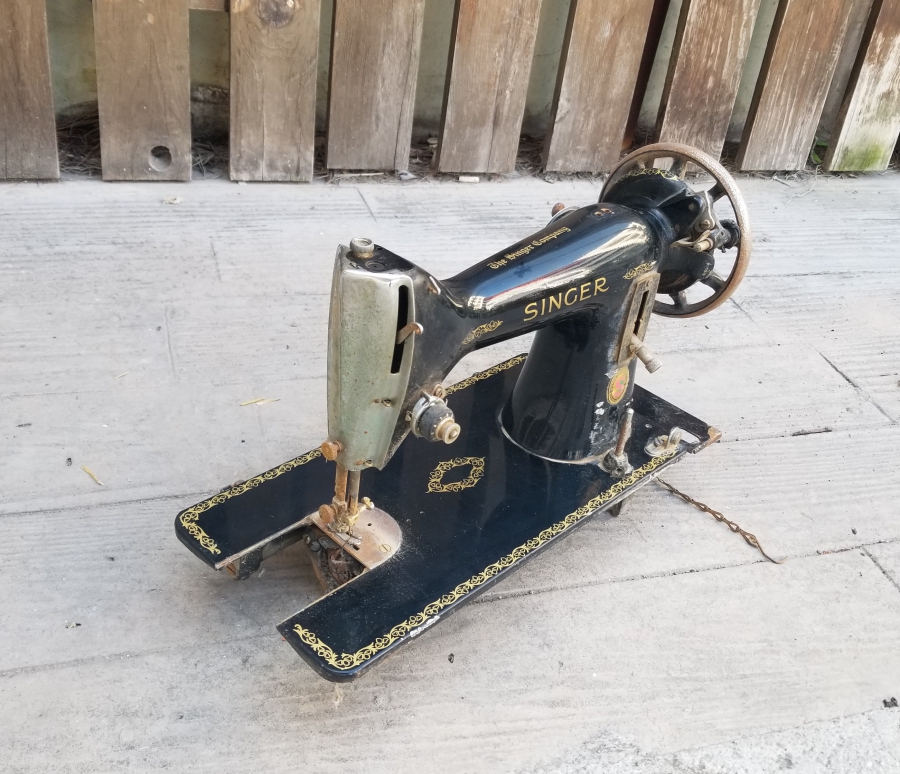 ANTİKA SİNGER DİKİŞ MAKİNESİ