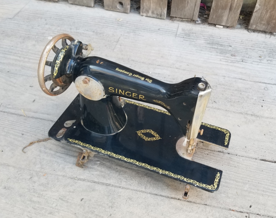 ANTİKA SİNGER DİKİŞ MAKİNESİ
