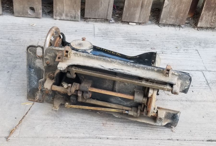 ANTİKA SİNGER DİKİŞ MAKİNESİ
