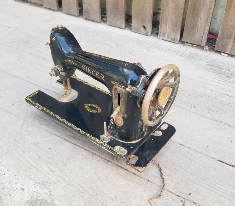 ANTİKA SİNGER DİKİŞ MAKİNESİ
