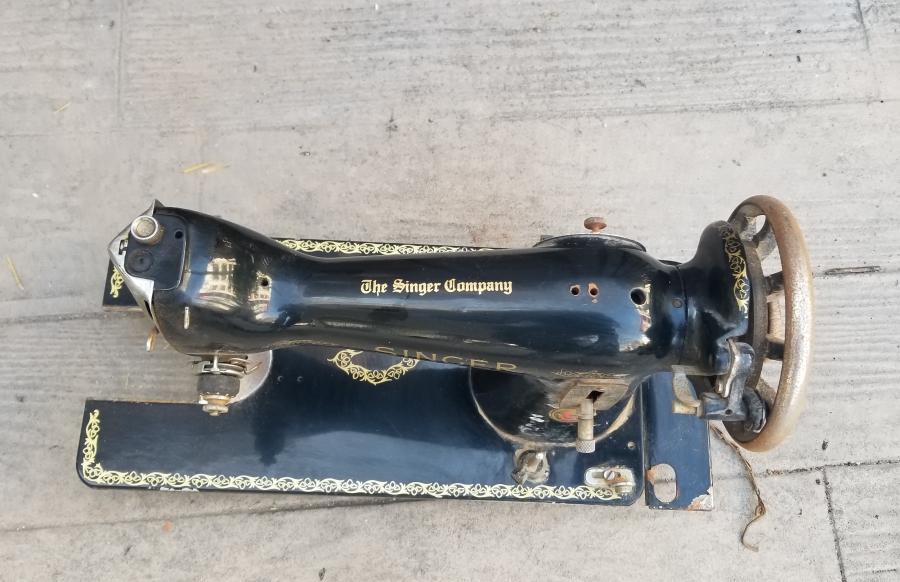ANTİKA SİNGER DİKİŞ MAKİNESİ