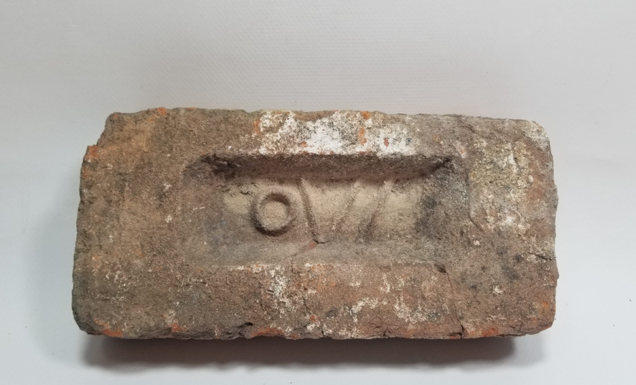 ÜZERİ RUMCA YAZILI OSMANLI DÖNEMİ TUĞLA