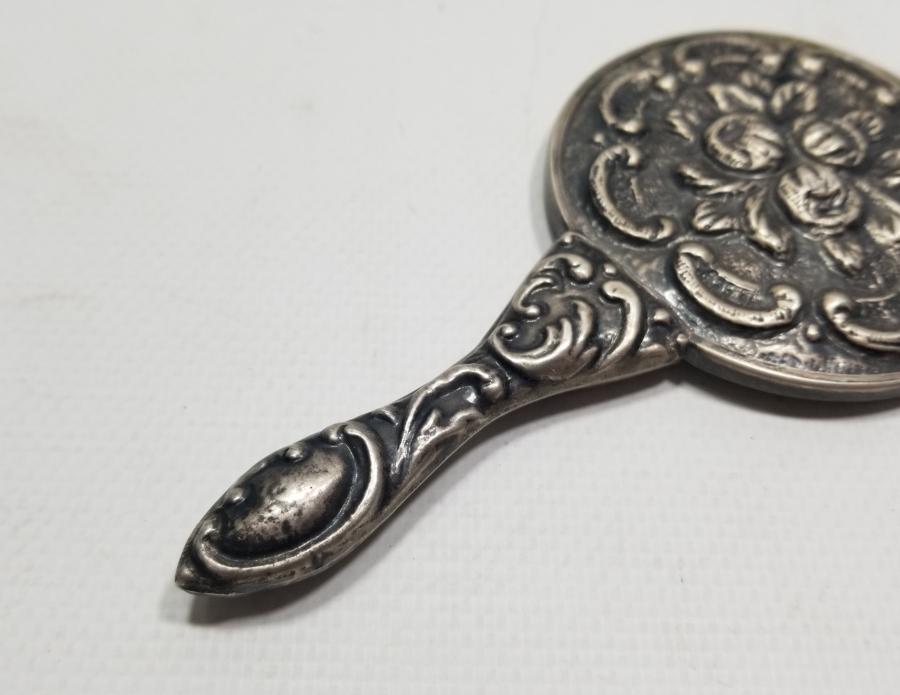 KABARTMA İŞÇİLİKLİ ANTİKA GÜMÜŞ EL AYNASI