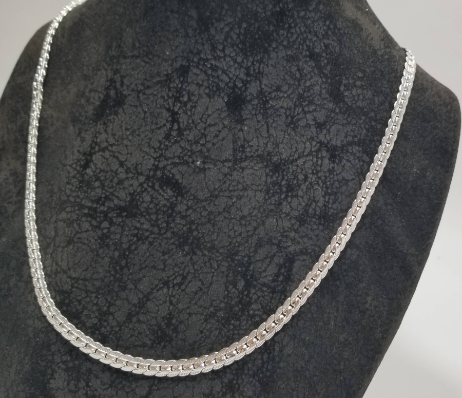 KABARTMA İŞÇİLİKLİ GÜMÜŞ ZİNCİR