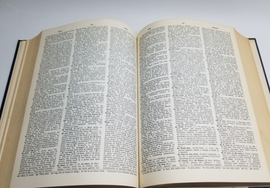 İKİ CİLT ANTİKA ULUSLARARASI İNGİLİZCE SÖZLÜK