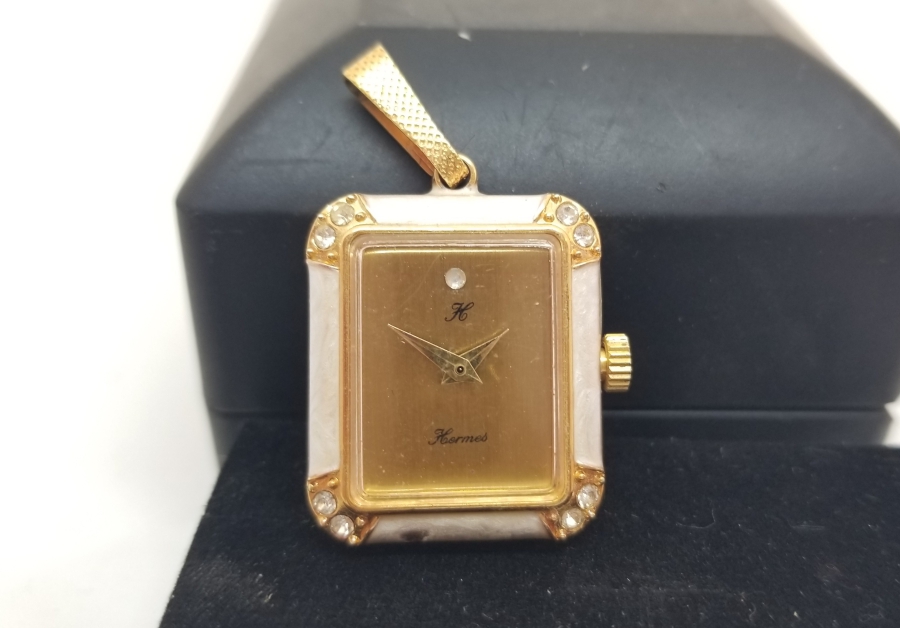 ÜZERİ SAVAROSKİ TAŞLI KURMALI ANTİKA KOLYE SAAT